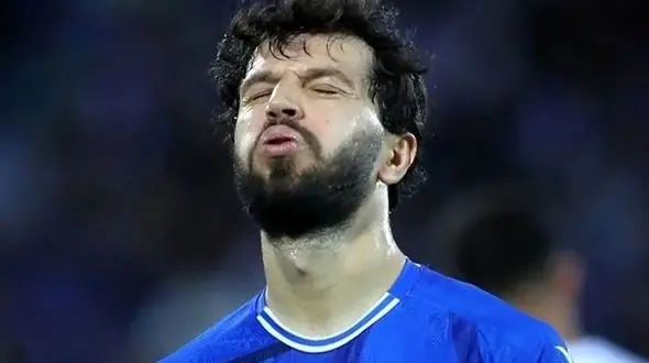 فیلم/ ماشاریپوف، ستاره ازبک استقلال: پزشک ایرانی در 10 ثانیه گفت باید زانوت رو عمل کنی، رفتم خونه گفتم بذار امتحانش کنم پای سالمم رو نشون دادم بازم گفت باید عمل بشه و...