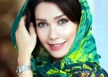شهرزاد کمال زاده، خوش پوشتر و شیکتر از همیشه/ با این شومیز و دامن شیک انگار از فیلما اومده بیرون