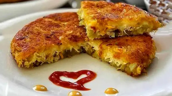 با هر لقمه کوکو مرغ، لذت واقعی غذا را تجربه کنید 