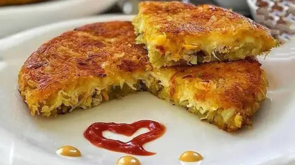 با هر لقمه کوکو مرغ، لذت واقعی غذا را تجربه کنید 