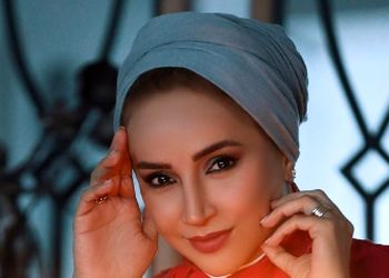 تمام تلاش شبنم قلی خانی برای خوش تیپ شدن!!! به نظرتون تیپش قشنگه؟!