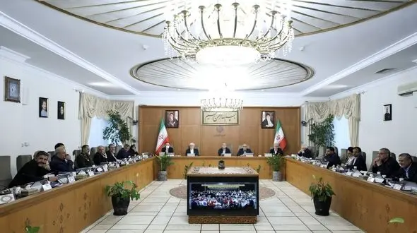  پزشکیان: همه ظرفیت‌ها برای تولید برق به کار گرفته شود/درخواست از مردم و  ادارات برای حداکثر صرفه‌جویی 