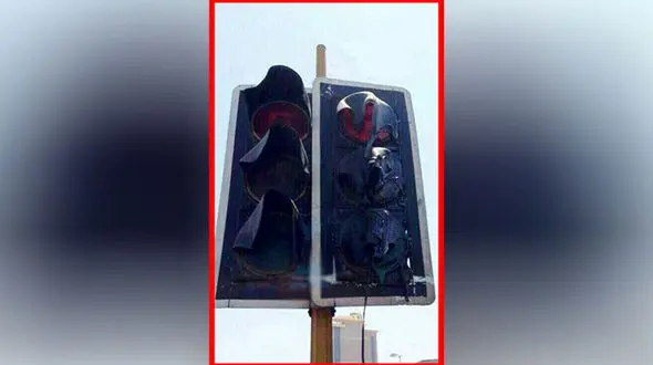 ذوب شدن وسایل شهری اهواز به خاطر گرمای بسیار شدید+ عکس