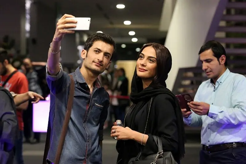 ازدحام هواداران گلزار در پردیس چارسو