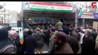 اجرای سرود انقلابی در مسیر راهپیمایی چهلمین سالگرد انقلاب اسلامی+فیلم
