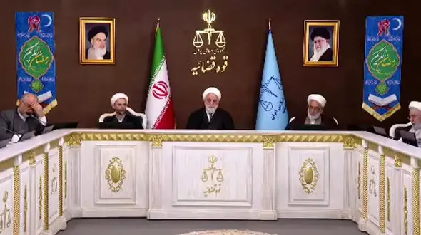 رئیس قوه قضاییه : حکم حبس دو فرد بخاطرخدماتی که انجام داده اند با تخفیف صادر شده است 