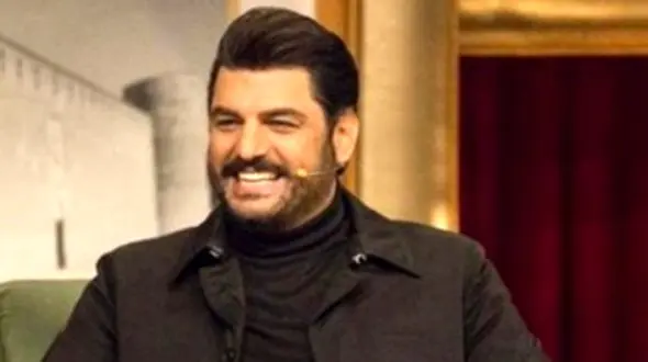 دورهمی بازیگران در استخر حیاط دلباز و باصفای خانه سام درخشانی، احسان سریال هشت و نیم دقیقه+عکس