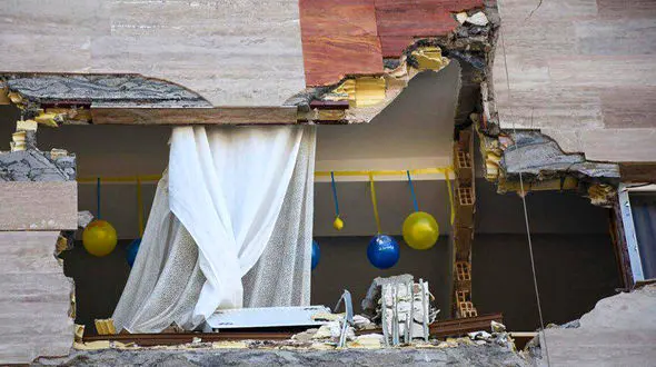 رومینا از مادرش و برادرش گفت که زیر آوار مسکن مهر پر کشیدند / شب تولد کژال بود که..! + عکس