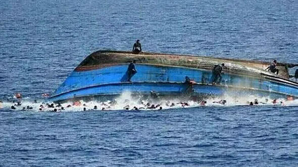 واژگونی مرگبار قایق تفریحی در هند / 20 زن و مرد و کودک کشته شدند