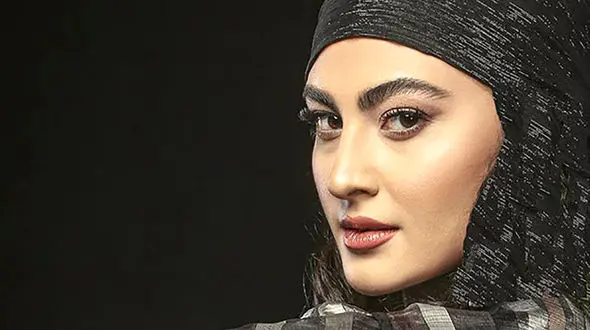 تیپ شلخته و عجیب مریم مومن در یک مراسم 