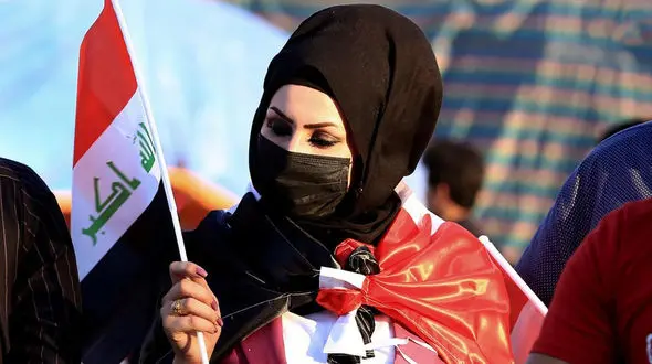 واکنش عجیب مادر عراقی در ورزشگاه + فیلم