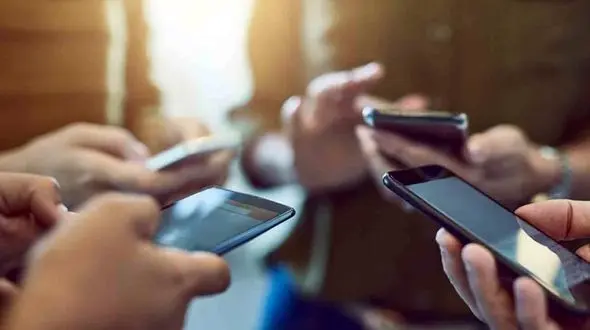 قیمت گوشی موبایل در بازار کاهش یافت + جزئیات