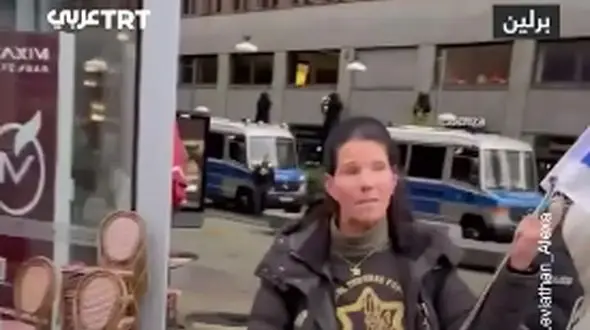 تمسخر حامی ارتش اسرائیل در برلین؛ داستانی پرحاشیه