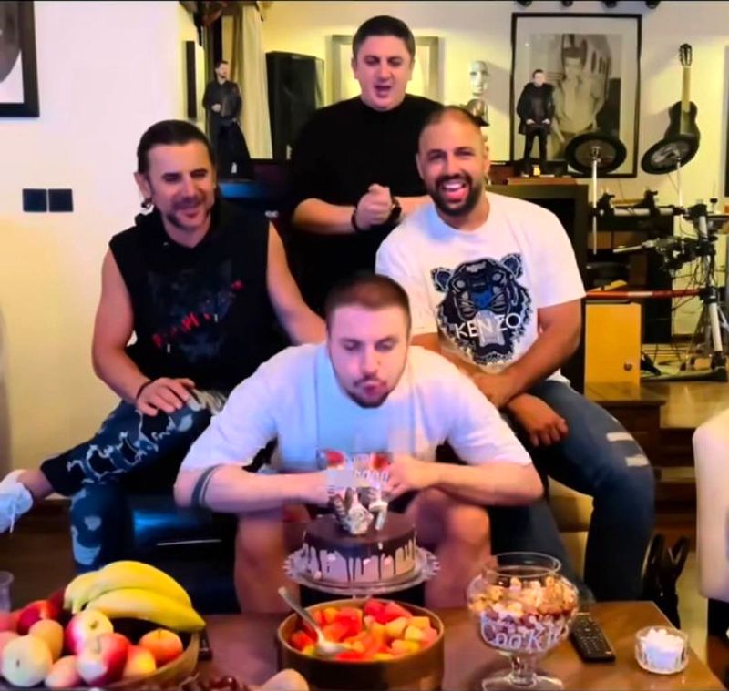 22