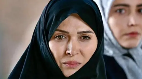 عکس ها / تفاوت چشمگیر چهره واقعی اعظم کبودیان بازیگر محجبه سریال طوبی با چهره اش خارج سریال / مجموعه عکس های چهره واقعی مادر طوبی پربازدید شد