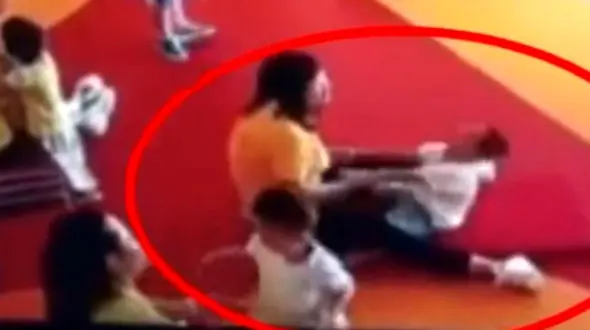 آزار و اذیت کودکان اوتیسمی توسط 2 معلم پلید + عکس 