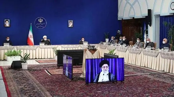 رهبر معظم انقلاب :اقتصاد کشور به هیچ وجه نباید به تحولات خارجی پیوند بخورد