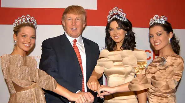 فیلم / نامه‌ای با تصویر زن برهنه! /  سند تازه‌ای از دسته گل رابطه ترامپ و اپستین