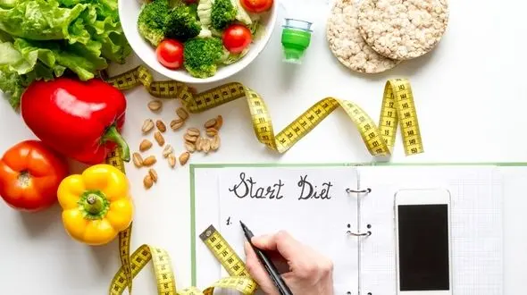 بررسی  ۱۵ رژیم غذایی عجیب و غریب و مشهور دنیا