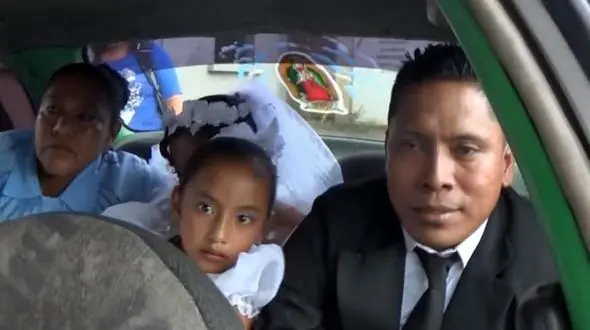 زن باردار مچ شوهرش را در جشن عروسی با دختر 18 ساله گرفت+عکس