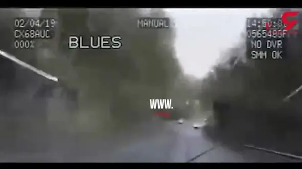 حمله دزدان به پلیس زن با سنگ + فیلم 