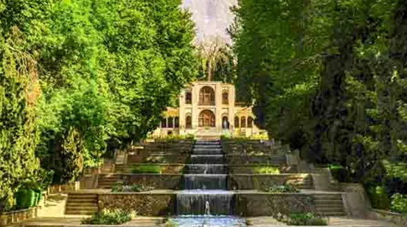 از باغ هتل عباسی تا ایران زیبا