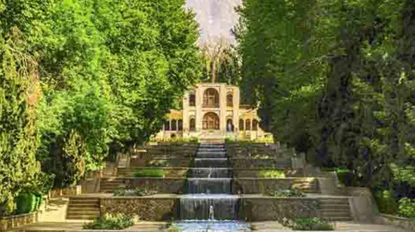 از باغ هتل عباسی تا ایران زیبا