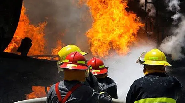 مصدومیت 3 نفر در حادثه انفجار کوره ذوب فولاد در علویجه اصفهان + علت حادثه انفجار