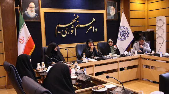 بازدید دو نماینده مجلس از خوابگاه دانشجویی دانشگاه صنعتی شریف + فیلم