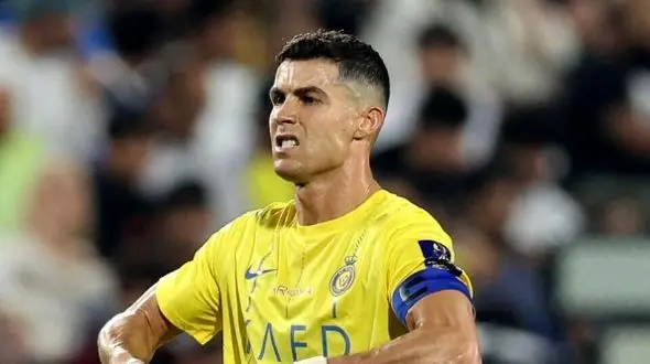 رونالدو تغییر چهره داد ؛ چهره ابرستاره فوتبال جذاب‌تر شد ؛ جهان در بُهت فرو رفت + واکنش رونالدو