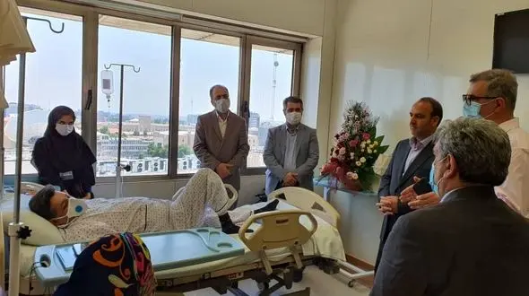 عیادت حناچی از فعال اجتماعی حوزه معلولین + عکس