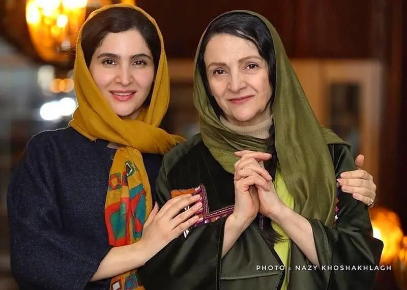 گلاب آدینه و نورا هاشمی