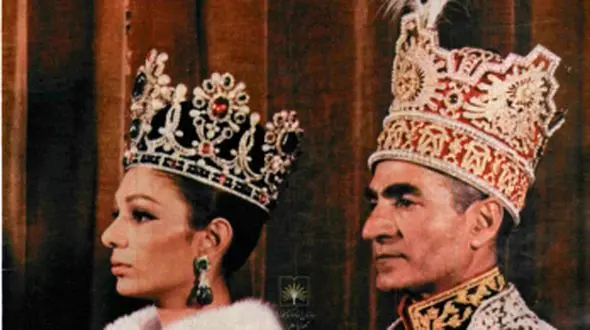 فیلم / نگاهی به چیدمان مجلل  کاخ سلطنتی پهلوی‌ها با سلیقه فرح دیبا /  از فرش های ایرانی که ویژه بافته شدند تا مبلمان و مبلمان اروپایی / قدیمی ترین عکس کاخ نیاوران با تغییرات به دستور فرح ...