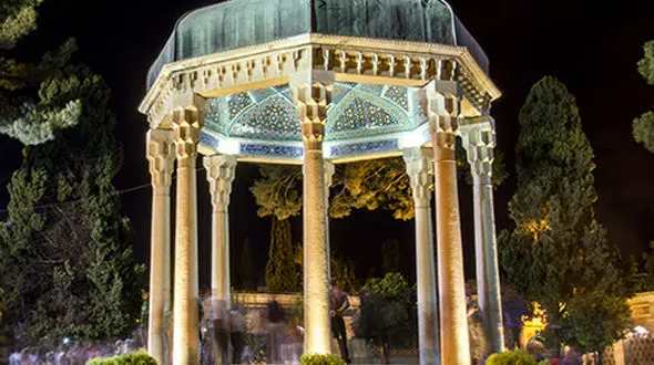 از حال و هوای بهاری در حافظیه تا یکی از زیبا ترین دریا ها در دنیا