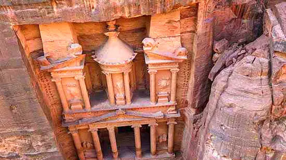 شهری که جن ها آن را ساخته اند! + عکس