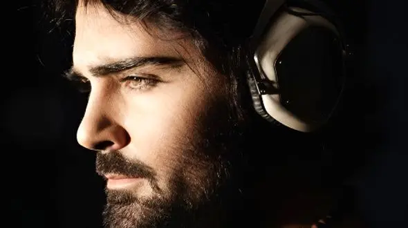 دانلود اهنگ تنهایی سهراب پاکزاد / وا ﺷﺪ ﭼﺸﻤﻢ اﻓﺘﺎد ﺗﻮ دو ﺗﺎ ﭼﺸﻢ زﻳﺒﺎی ﺗﻮ + متن آهنگ