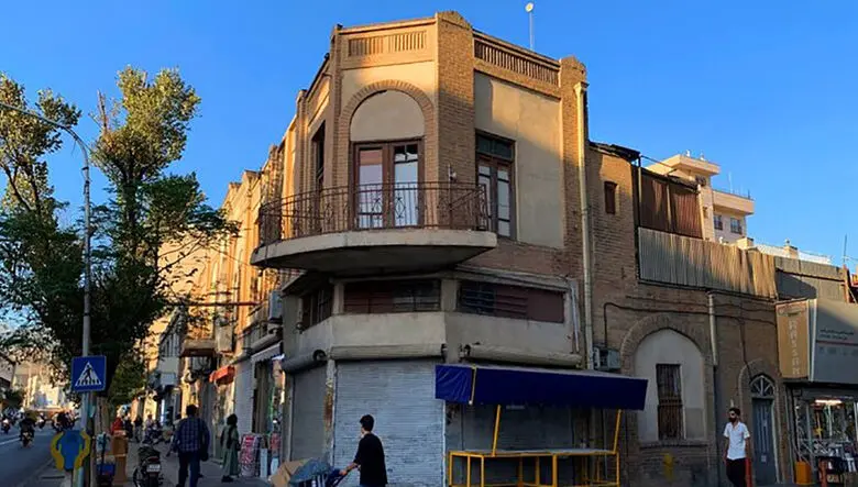 بنای تاریخی سعدی چگونه یک‌شبه «فاقد ارزش» شد؟/ پیش از رسیدن لودرها به خیابان سعدی، دادستانی وارد شود!