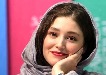 تیپ ناهماهنگ فرشته حسینی در اکران یک فیلم