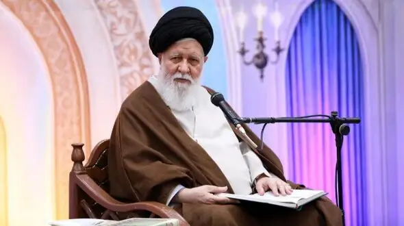 انتقاد علم‌الهدی از تبدیل مشهد به پایگاه تفریح و تجاری