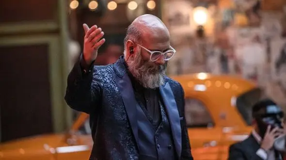 خوانندگی دلبرانه  محمد بحرانی ! + فیلم بترکون جناب خان در صداتو !