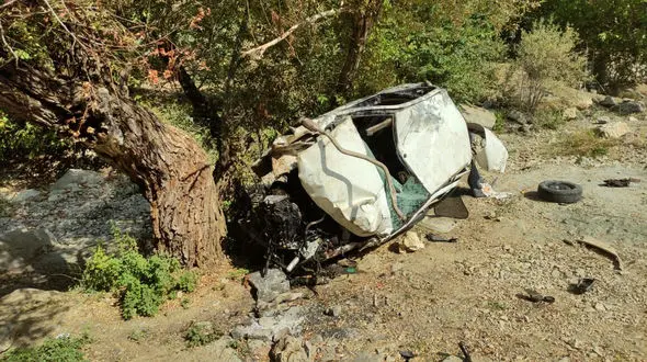 واژگونی مرگبار پژو پارس در جاده چالوس / راننده خواب بود