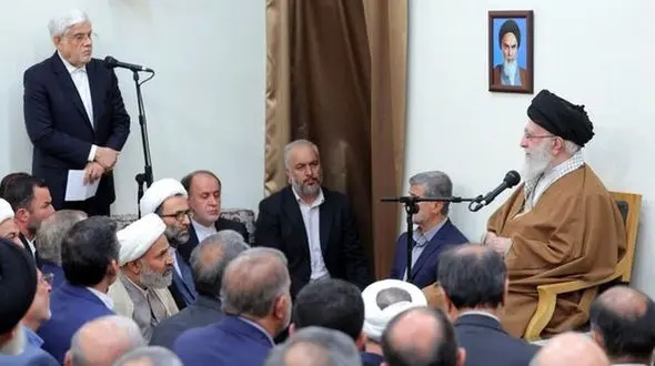 عارف در دیدار جمعی از مسئولان با رهبر انقلاب چه گفت؟