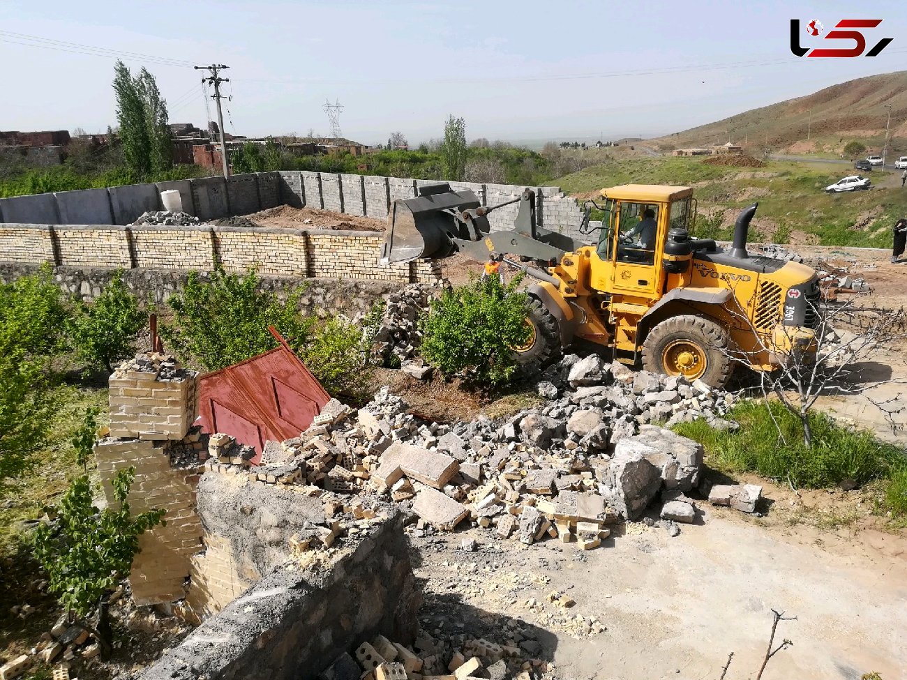 تخریب ۱۵ فقره از ساخت و‌سازهای غیر مجاز در روستای حیدره 