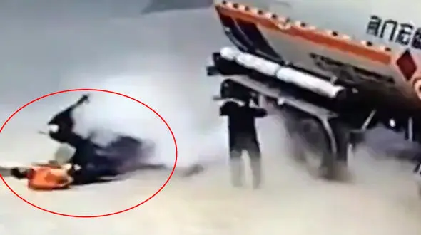 فیلم عجیب از انفجار لاستیک کامیون / صاحب ماشین پرتاب شد