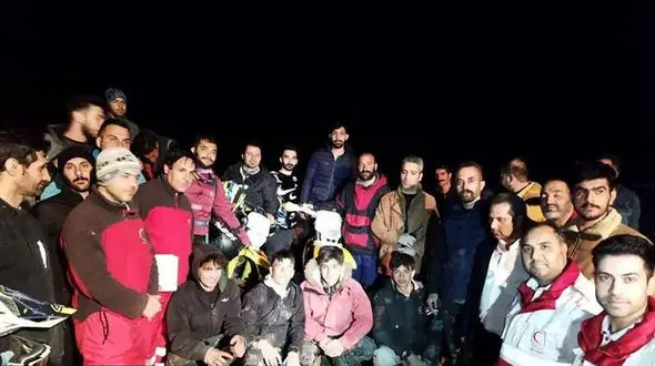 نجات موتورسواران گرفتار در باتلاق ارتفاعات مرند