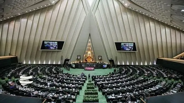 گاف قالیباف در مجلس