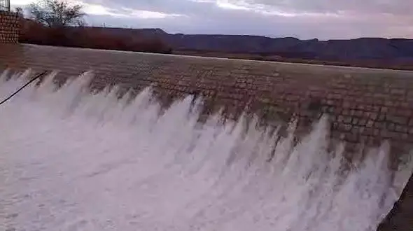 فیلم سرریز شدن سد فداغ لارستان فارس