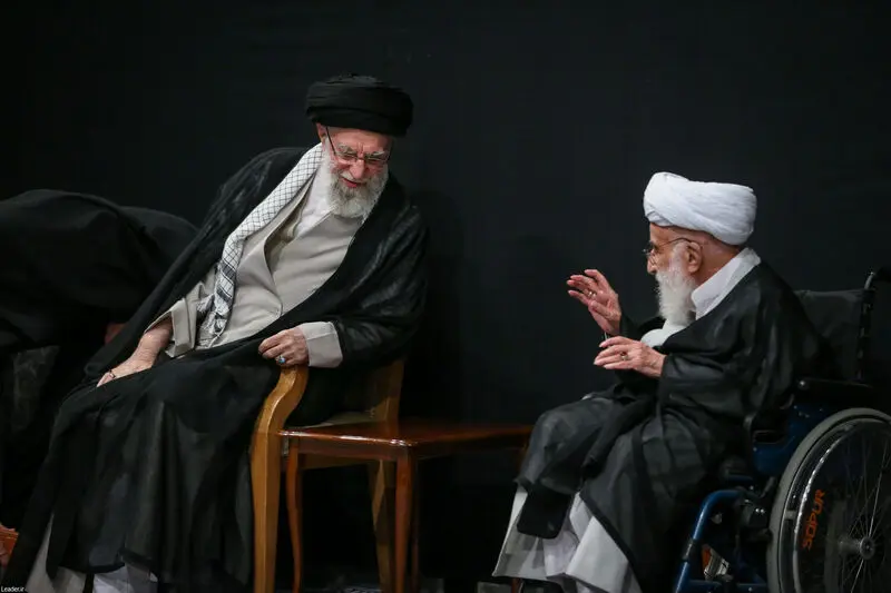 رهبر انقلاب حضرت آیت الله خامنه ای در مراسم بزرگداشت شهدای جنگ تحمیلی اخیر 7-5-1404
