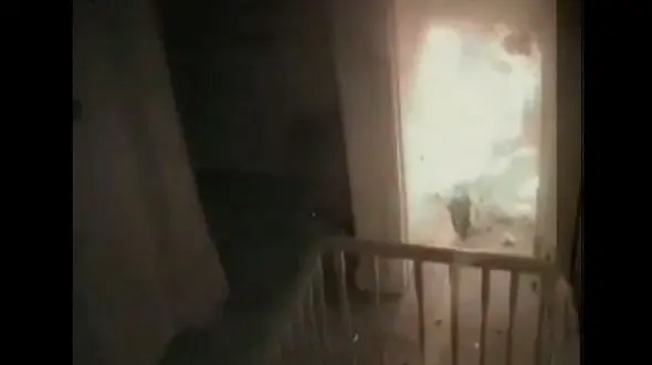 انفجار اسکوتر در منزل مسکونی / عجیب اما واقعی!