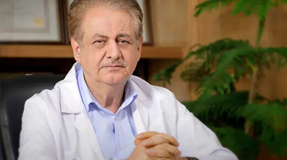  پس از زدن واکسن ماسک باید بزنیم ؟ / مردانی چه گفت؟